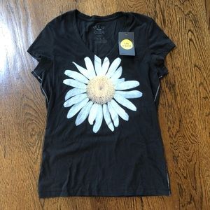 NWT-Life is Good Daisy Tee